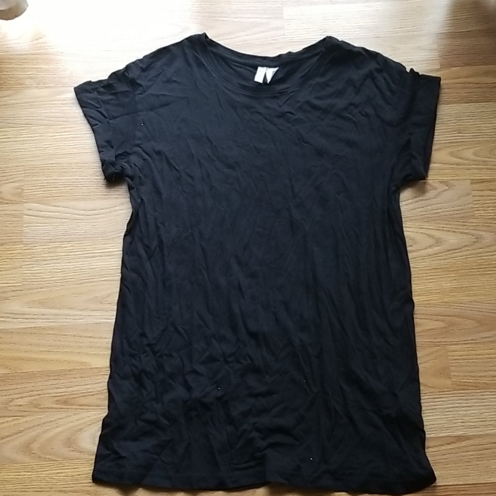 H &M Black T shirt